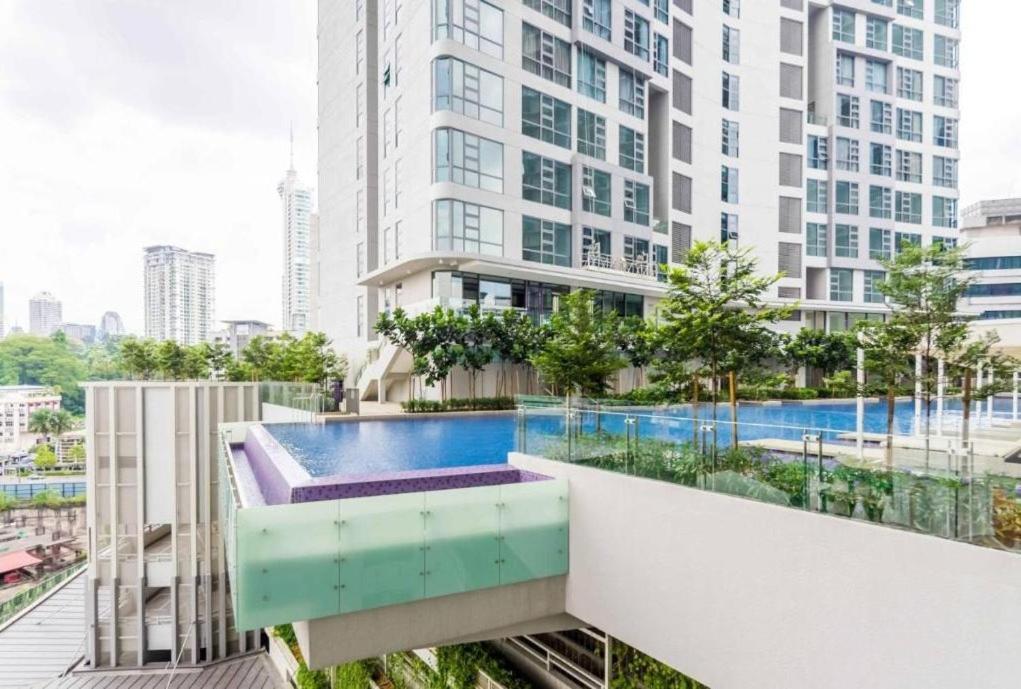 Pool World At Robertson Apartamento