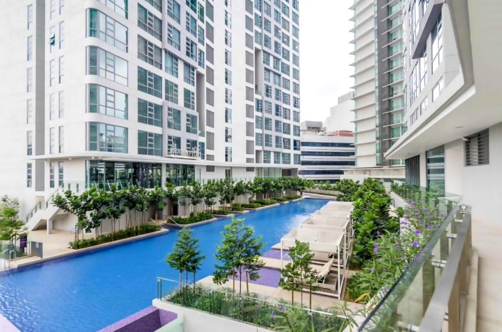 Pool World At Robertson Pangsapuri
