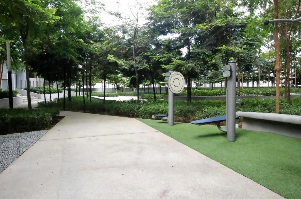 Pool World At Robertson Pangsapuri *