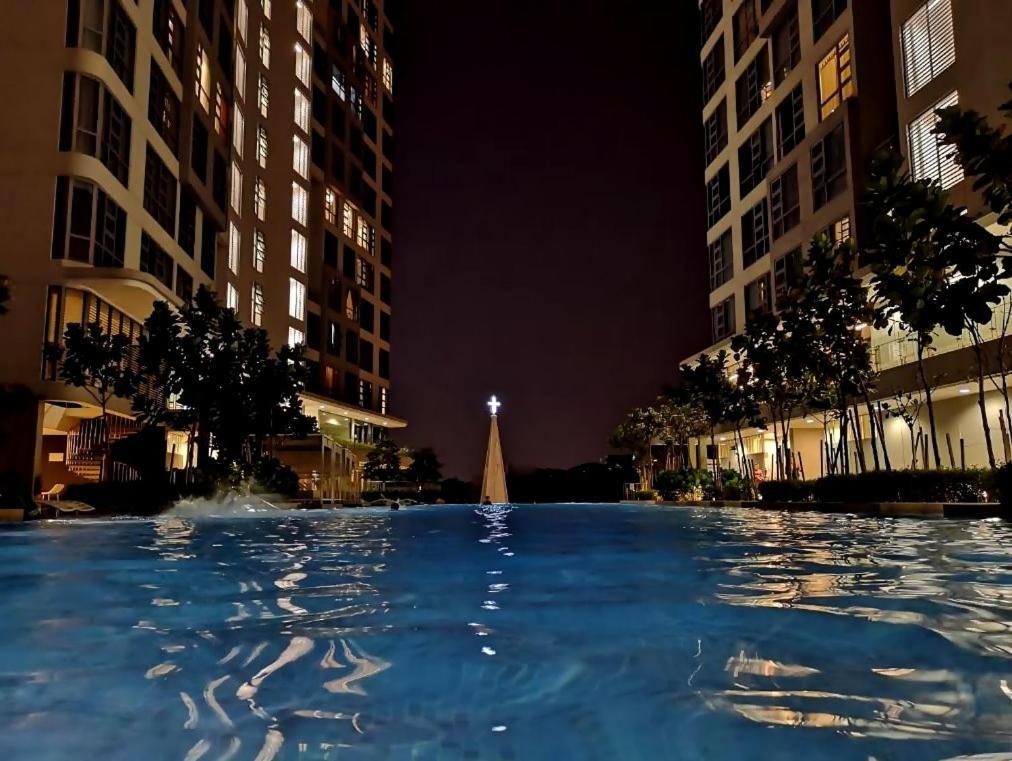 Pangsapuri Pool World At Robertson Kuala Lumpur